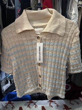 URBAN OUTFITTERS knit top